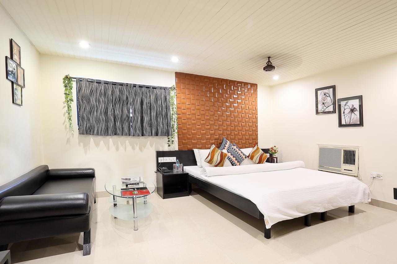 Hotel Narayani Enclave Калькутта Экстерьер фото