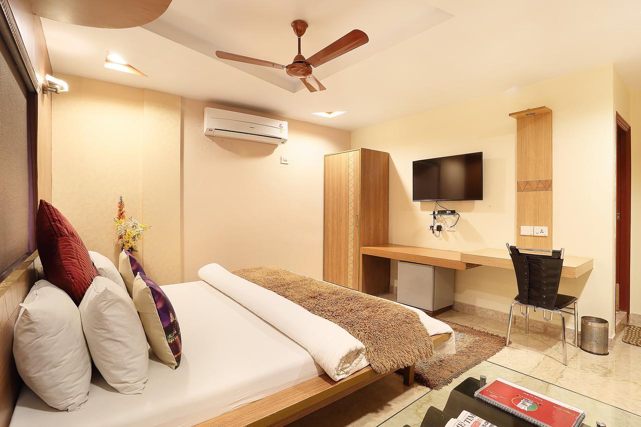 Hotel Narayani Enclave Калькутта Экстерьер фото