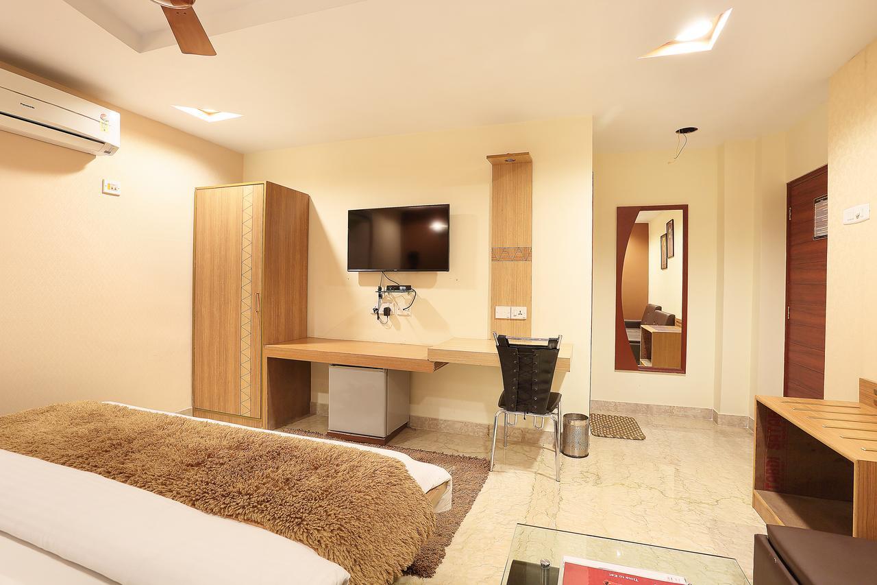 Hotel Narayani Enclave Калькутта Экстерьер фото