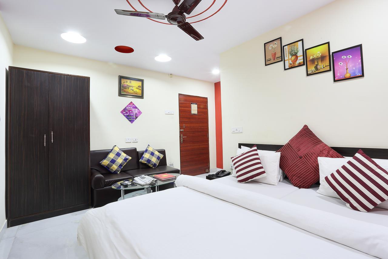 Hotel Narayani Enclave Калькутта Экстерьер фото